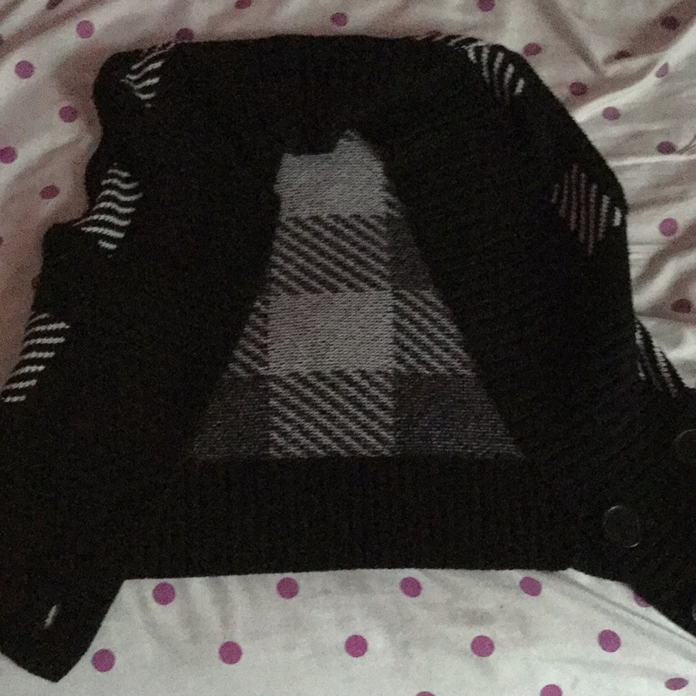 Sleeveless sweater vest
